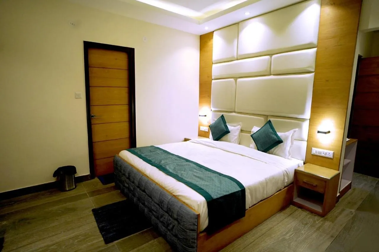 Hotel Shimla East View